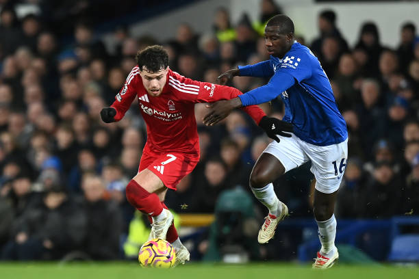 布克奈特以 布克奈特以